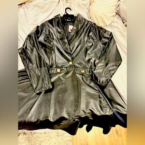 Elegant Black Women's Coat long in back short in front